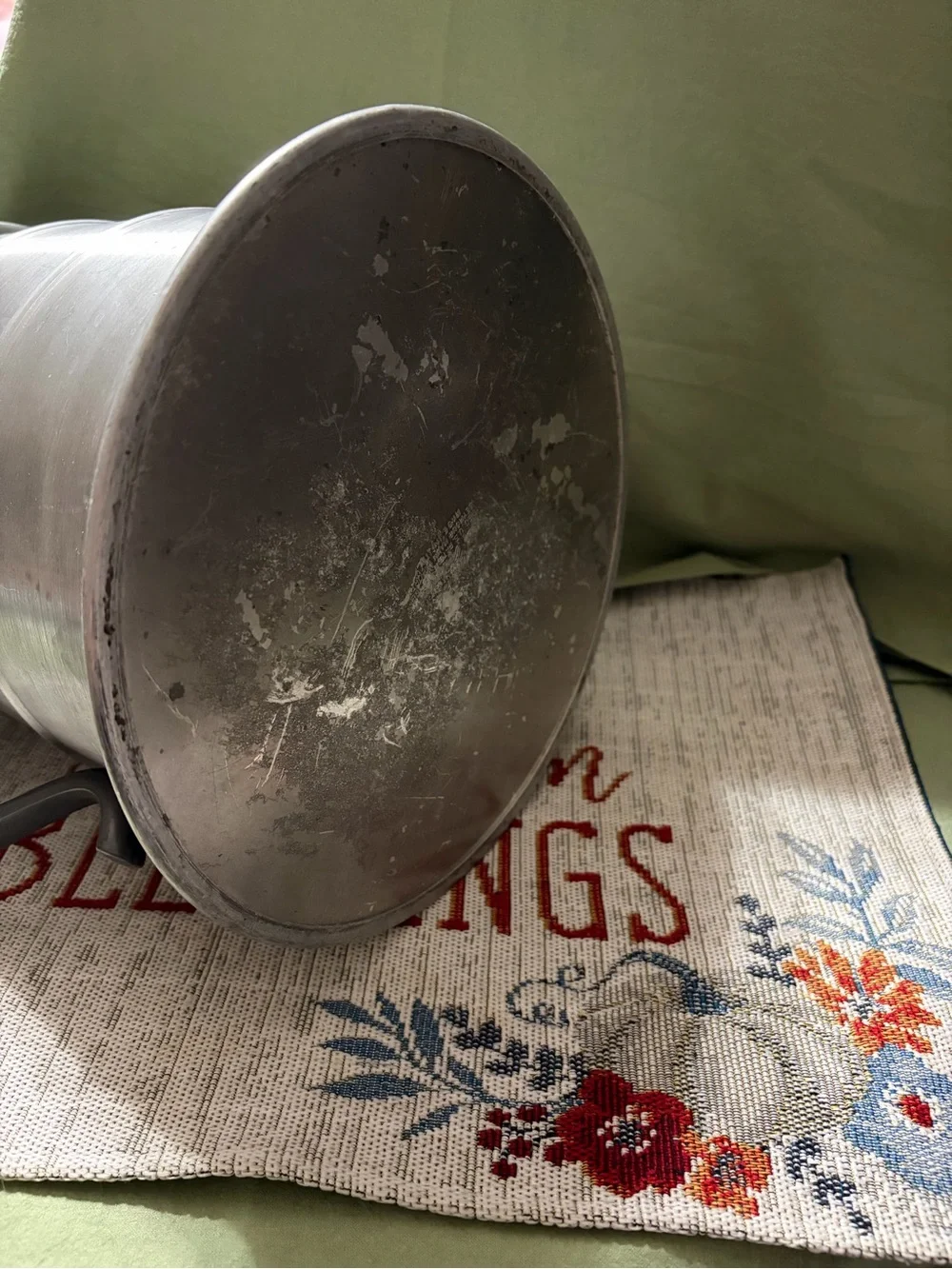 Seymour Mann stately lidded